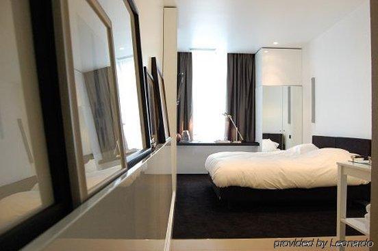 Hotel Les Nuits Антверпен Стая снимка