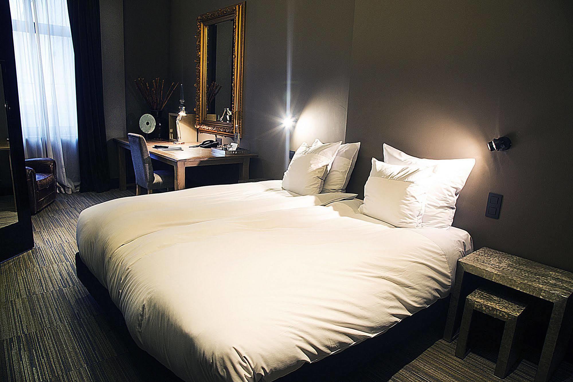 Hotel Les Nuits Антверпен Екстериор снимка